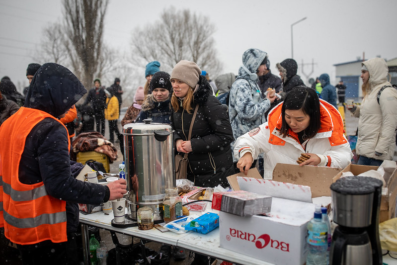 An der moldauisch-ukrainischen Grenze kommen täglich Hunderte bis Tausende von Menschen auf der Suche nach Sicherheit in die Republik Moldau (Moldawien) - so wie hier am Grenzübergang Palanca. | Foto: Marijn Fidder / Caritas international