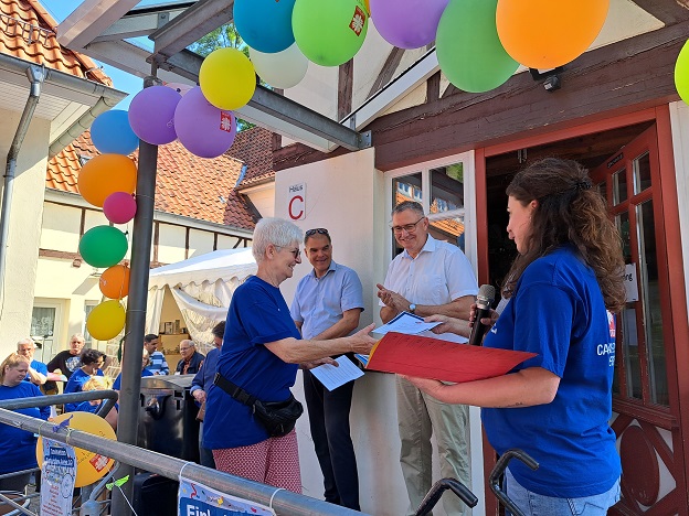 Alle Ehrenamtlichen bekamen Ehrenurkunden und kleine Geschenke für ihr Engagement | Foto: Hartnack/Caritas